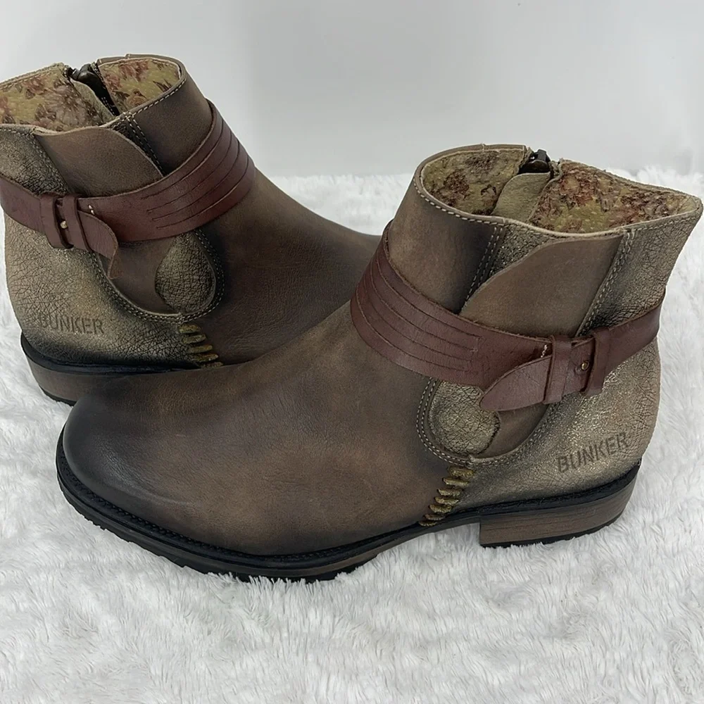 BUNKER Brown Ankle Boots with Buckle Detail MADE IN PORTUGAL SIZE 10 US